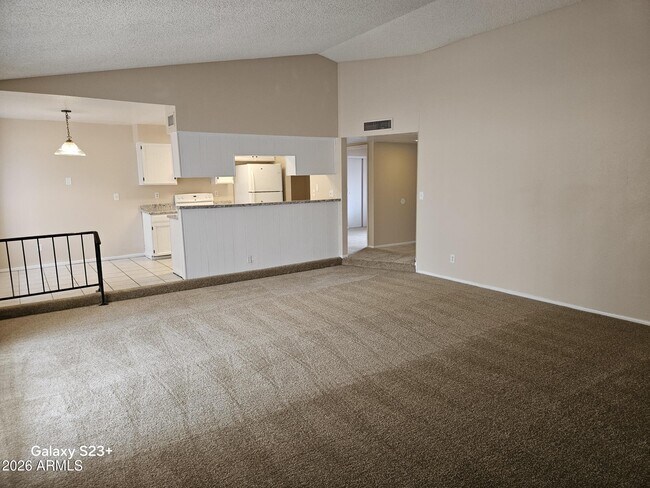 Foto del edificio - 3223 N Woodburne Dr