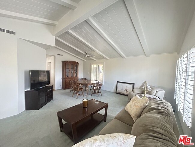 Foto del edificio - 74584 Nevada Cir E