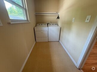 Building Photo - 816 W Gold Dust Dr