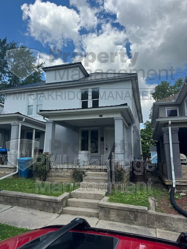 Building Photo - 212 Grove St