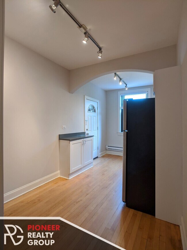 Foto del edificio - 2315 N Rockwell St