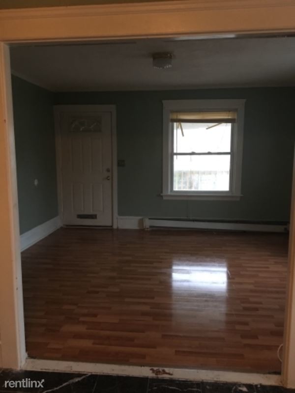 Foto principal - 19 Buttler Ave