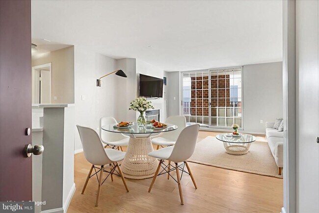 Foto del edificio - 1230 23rd St NW