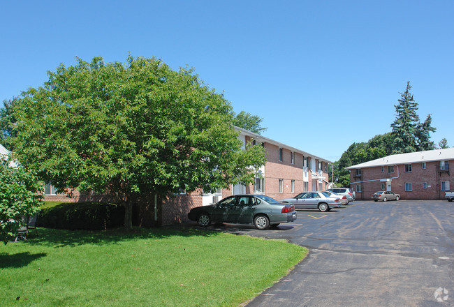 Building Photo - Parkridge Manor Apartments