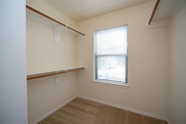 Building Photo - 1426 April Villas