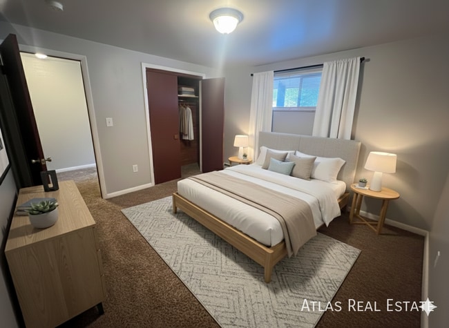 Building Photo - 835 E San Miguel St