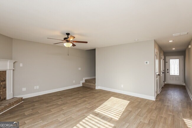 Foto del edificio - 159 Heartland Cir