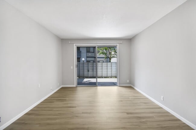 Building Photo - 27648 Susan Beth Way