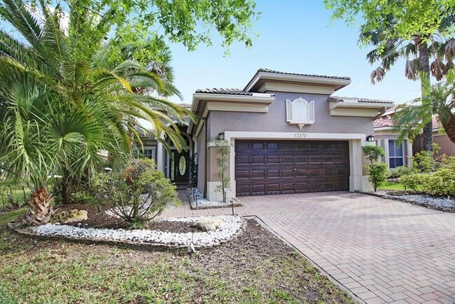 Building Photo - 12370 NW 78th Pl