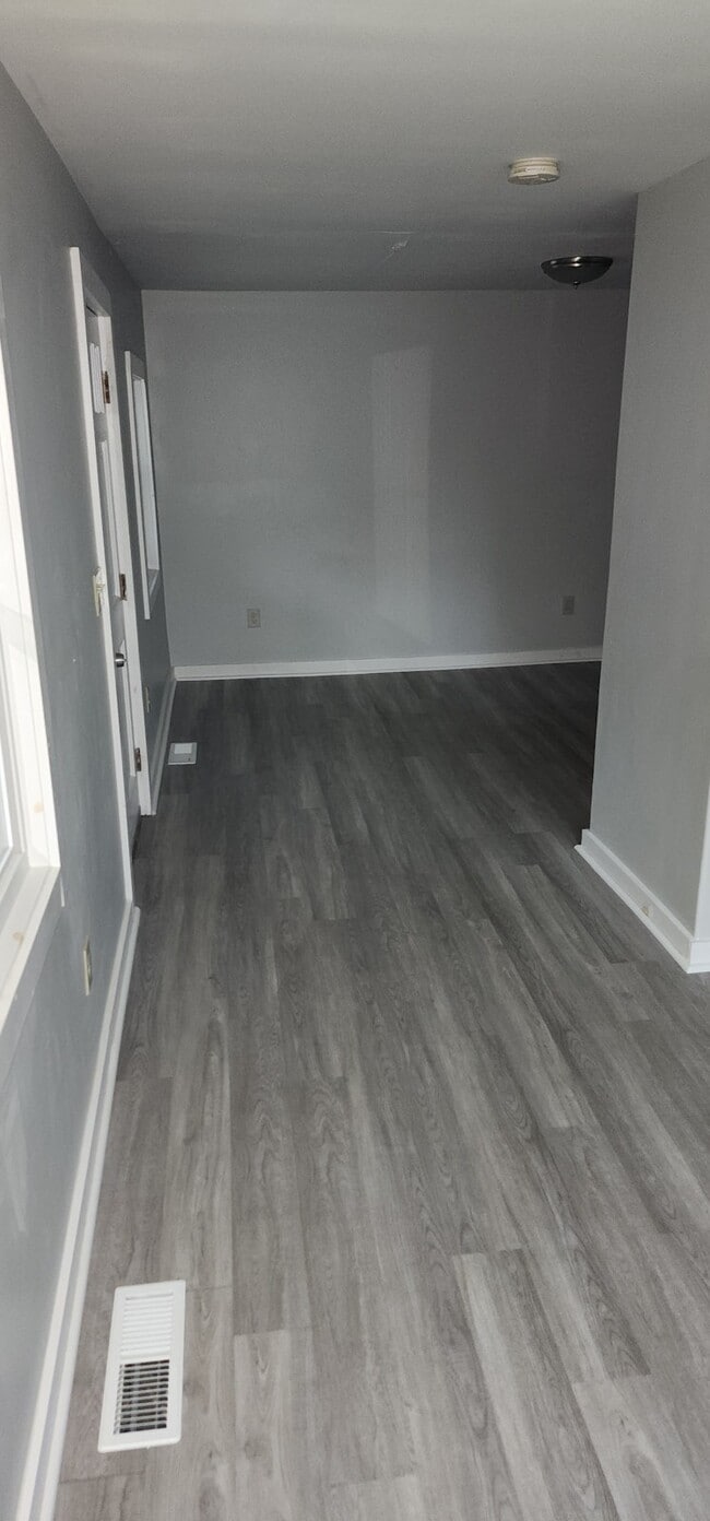 Building Photo - 54 Terrill St