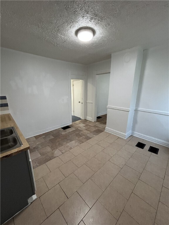 Foto del edificio - 301 Weaver St