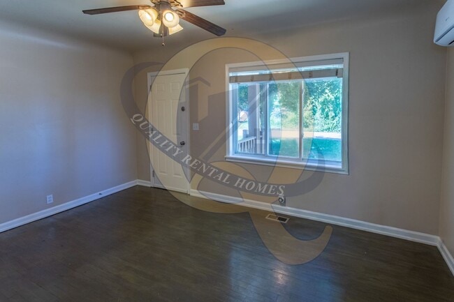 Building Photo - Well-maintained, Updated 2-bedroom home on double lot.