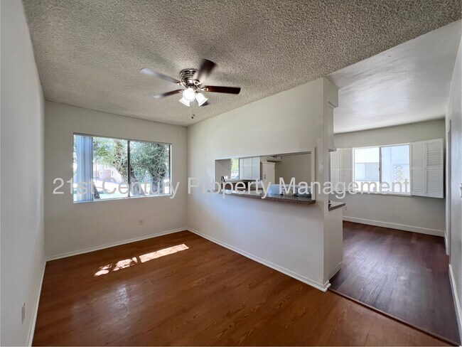 Foto del edificio - 8135 Stewart and Gray Rd