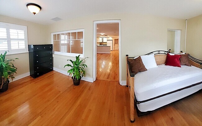 Foto del edificio - 128 N LStreet 1 Lake Worth Fl 33460