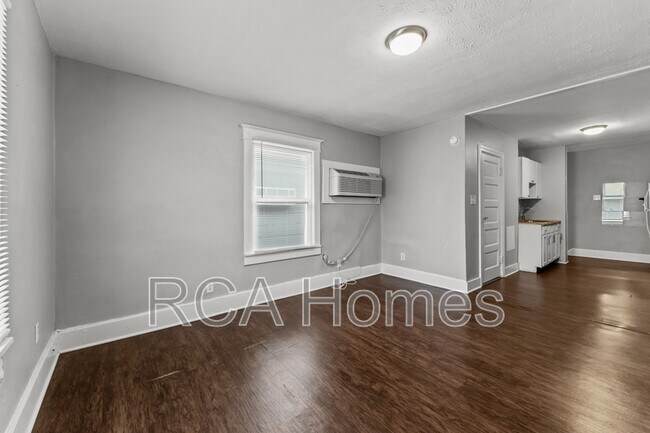 Foto del edificio - 528 E Raymond St