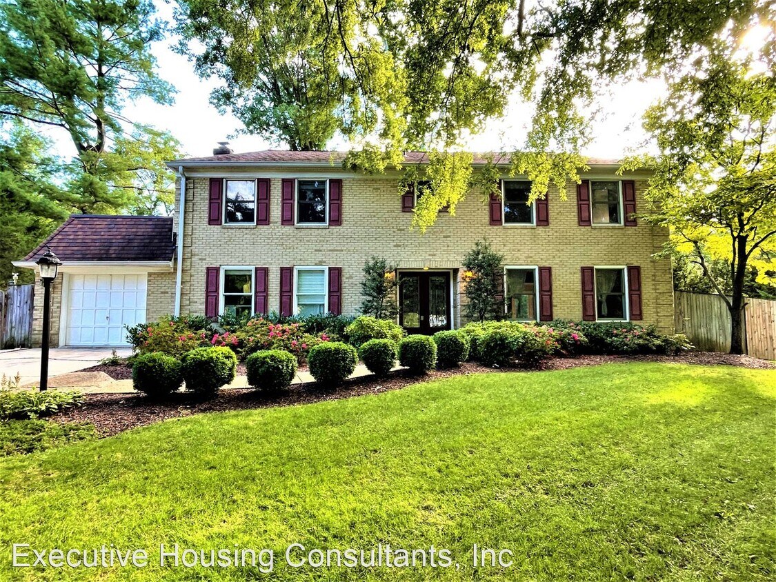 Primary Photo - 5 br, 3.5 bath House - 10309 Bells Mill Te...
