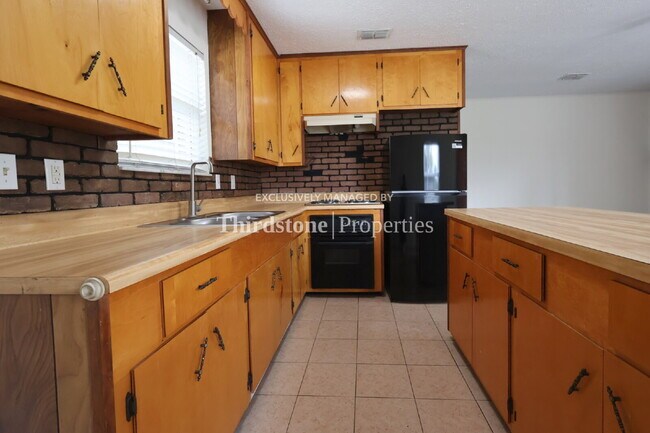 Foto del edificio - 5615 Atlee Ave