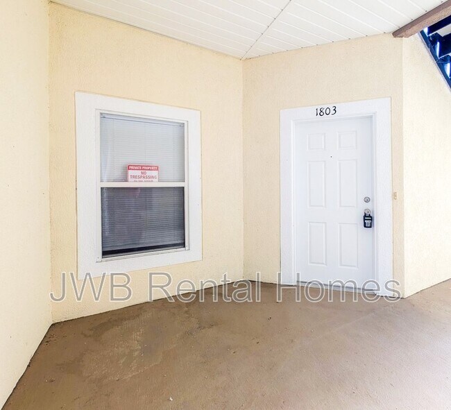 Foto del edificio - 7920 Merrill Rd