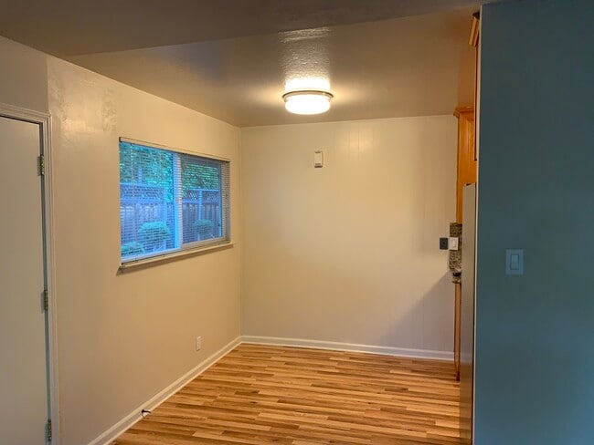 Dining / Kitchen Nook - 1990 San Luis Ave