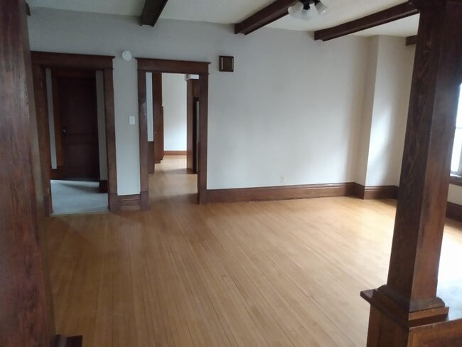 Building Photo - 3011 Veterans Dr