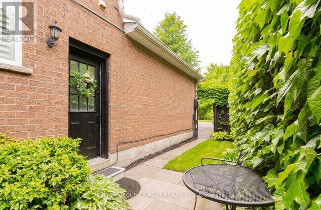 Photo du bâtiment - 1100 Feeley Ct