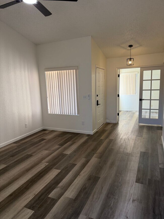 Building Photo - Updated 2 Bedroom 2 Bath with Office Near Fort Huachuca