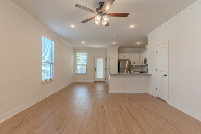 Foto del edificio - 10310 Candlewood Wy