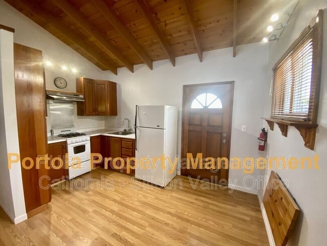 Building Photo - 1524 17th Ave