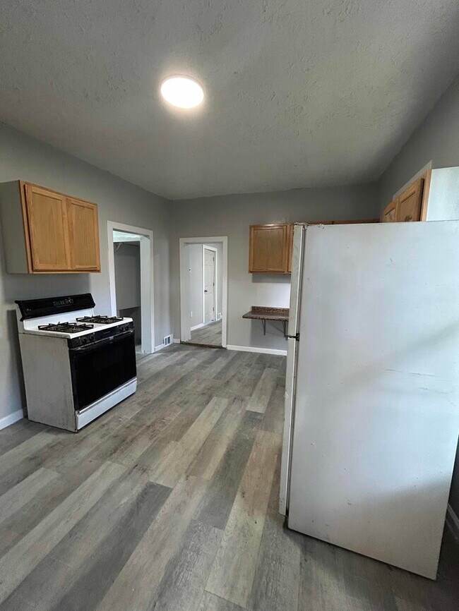 Foto del edificio - SPECIAL OFFER !! Cozy 2-Bedroom Home in Cleveland / Pet-Friendly / Vouchers Accepted / Available ...