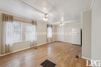 Building Photo - 2129 Nevada St
