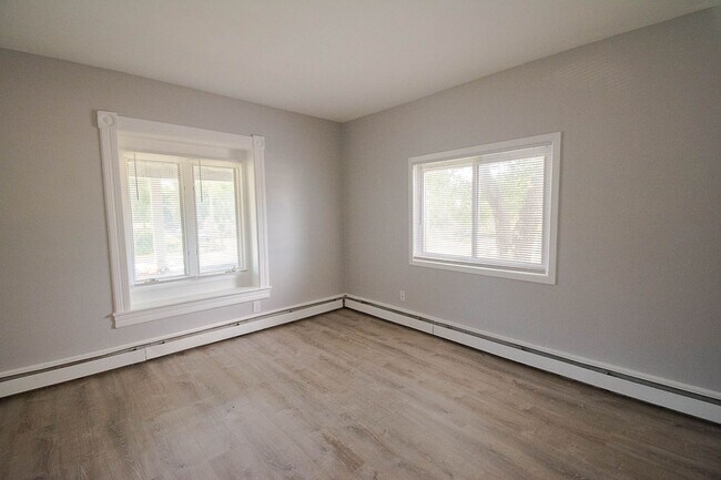 Foto del edificio - 836 S Newton Ave