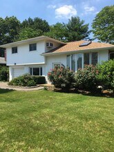 Building Photo - 393 White Birch Ln
