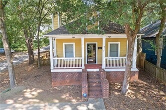 Building Photo - 717 Dill Ave SW