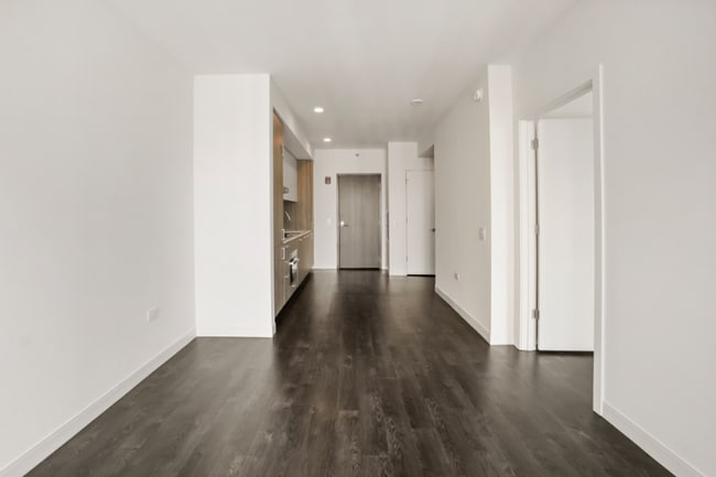 Building Photo - 489 E Randolph St