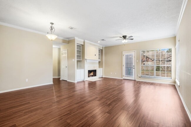 Foto del edificio - 14807 Elk Hill Ct