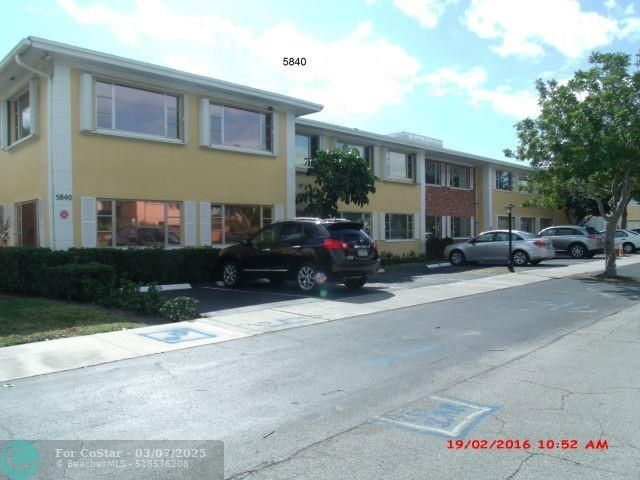 Foto del edificio - 2230 NE 56th Pl