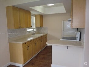 Building Photo - 1643 Wiley St