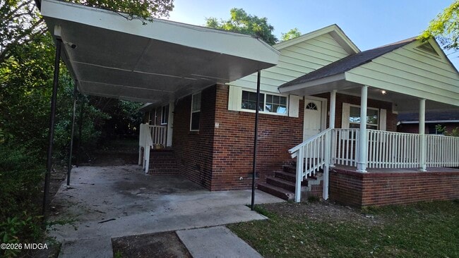 Building Photo - 1460 Brentwood Ave