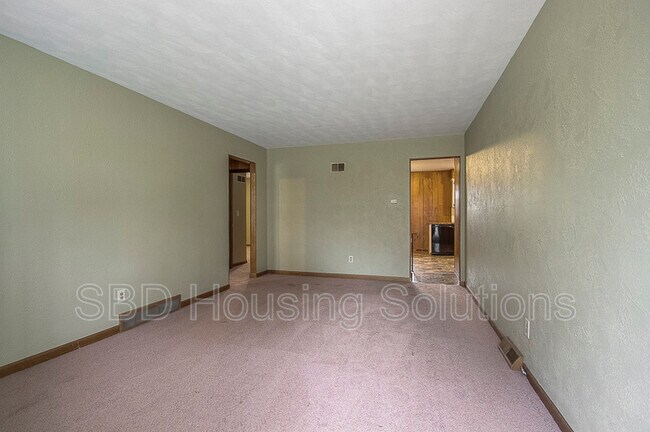 Foto del edificio - 9519 E 18 St S