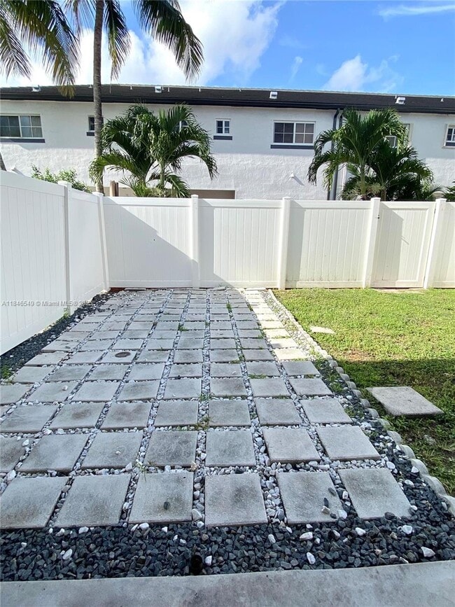 Foto del edificio - 12854 SW 49th Ct