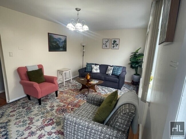 Foto del edificio - 1447 E 88th St