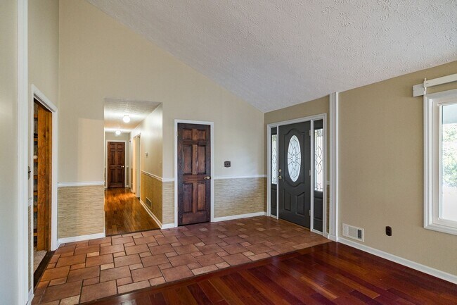 Foto del edificio - Available now! 4 bed 2.5 bath Ranch in Oco...