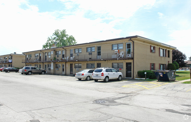 Building Photo - 15 King Arthur Ct
