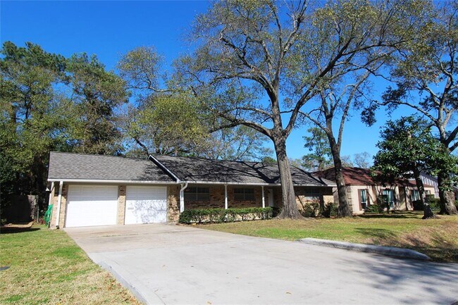 Foto del edificio - 10038 Briarwild Ln