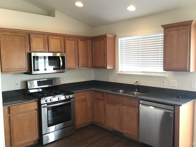Building Photo - 3883 S Sunrise Drive