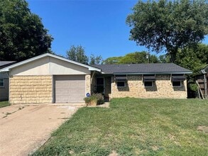 Building Photo - 114 Crestridge Dr