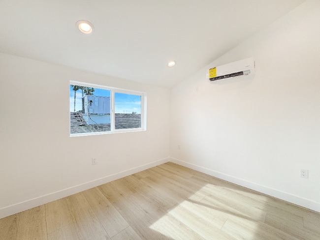 Building Photo - 4461 Farquhar Ave