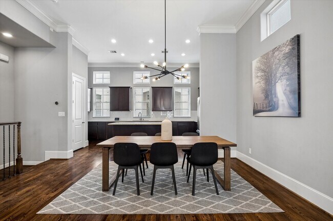 Foto del edificio - 1242 W 23rd St