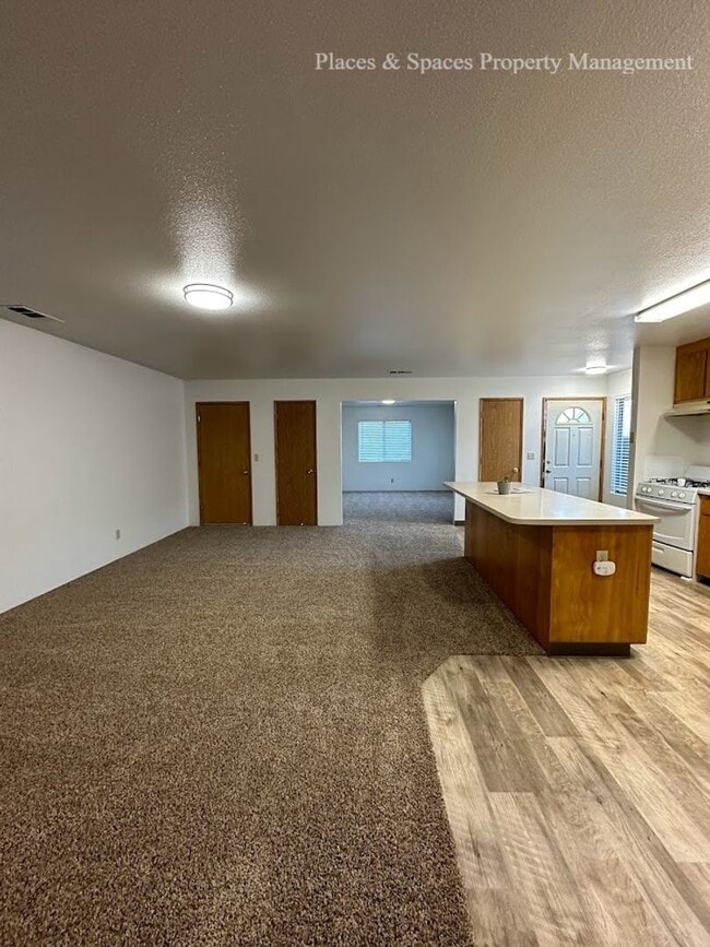 Building Photo - second20712