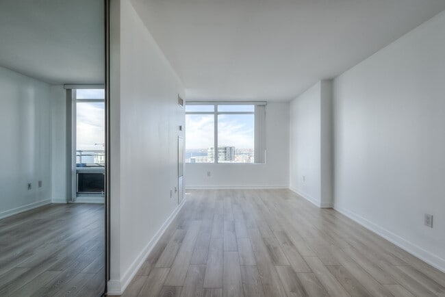 Building Photo - 25 Telegram Mews